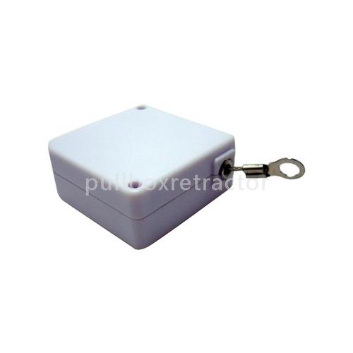 retractable tether with pause function